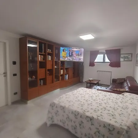 5 Terre Italian Delight Apartment
